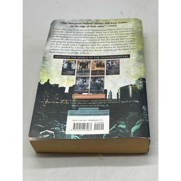 city of bones paperback book by cassandra clare 2007 English READ - Picture 4 of 5